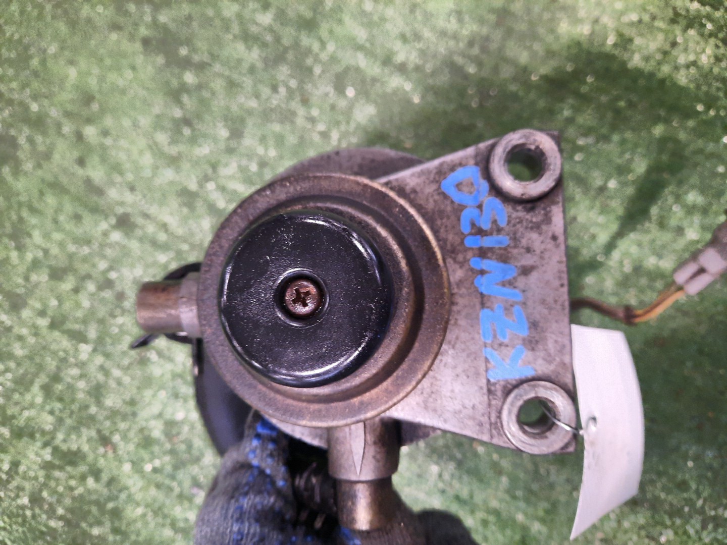 Насос ручной подкачки TOYOTA HILUX SURF KZN130 1KZ-TE 3 ракурс