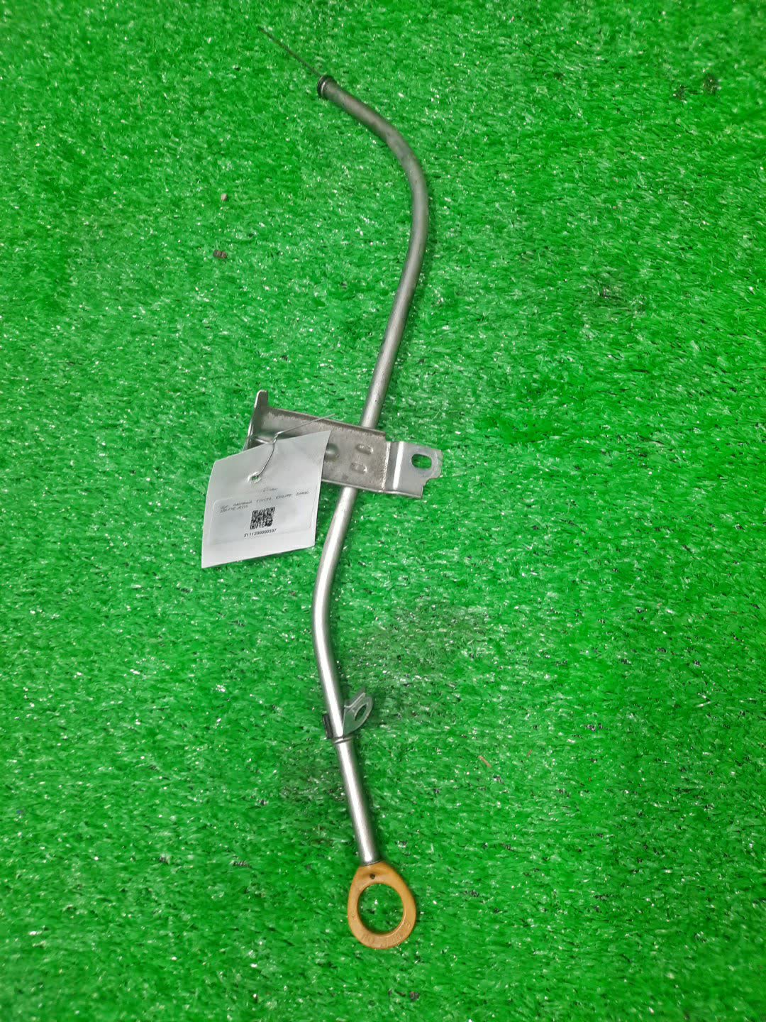 Щуп масляный TOYOTA ESQUIRE ZWR80G 2ZR-FXE 1 ракурс Щуп масляный TOYOTA ESQUIRE ZWR80G 2ZR-FXE 1 ракурс