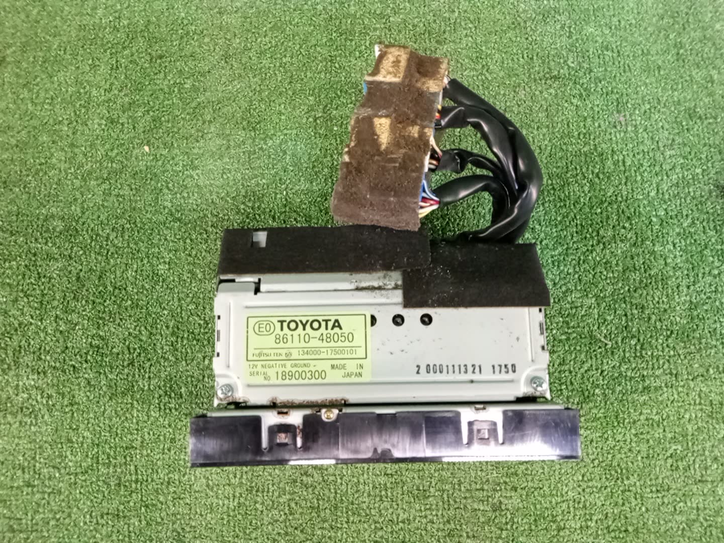 Монитор TOYOTA HARRIER SXU15W 86110-48050 2 ракурс