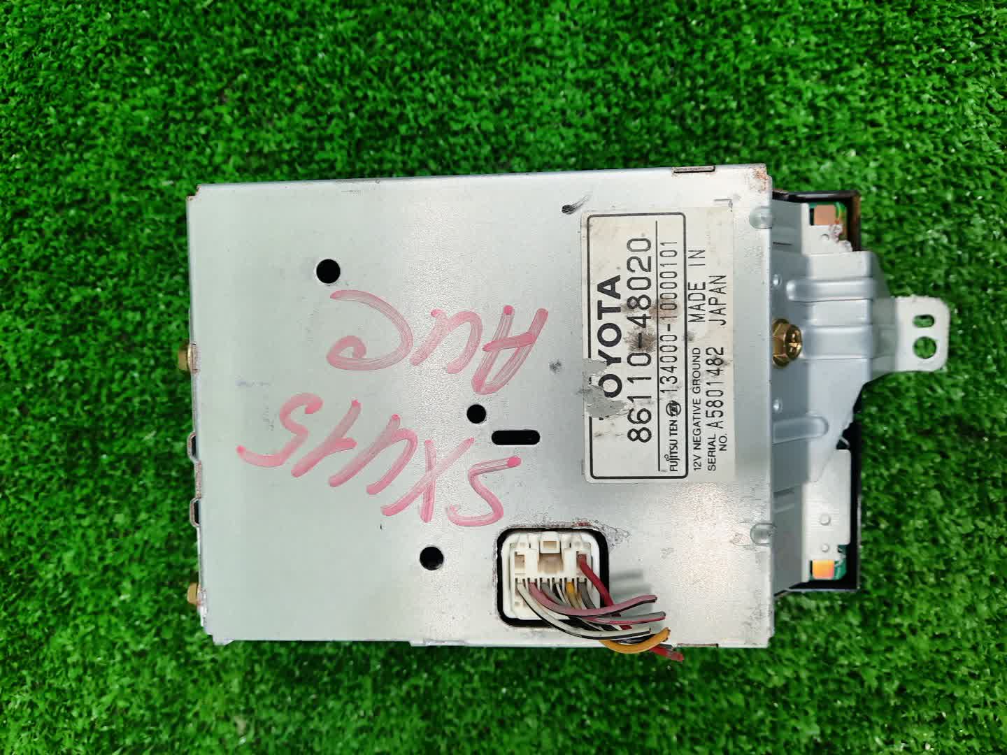 Монитор TOYOTA HARRIER SXU10W 86110-48020 2 ракурс
