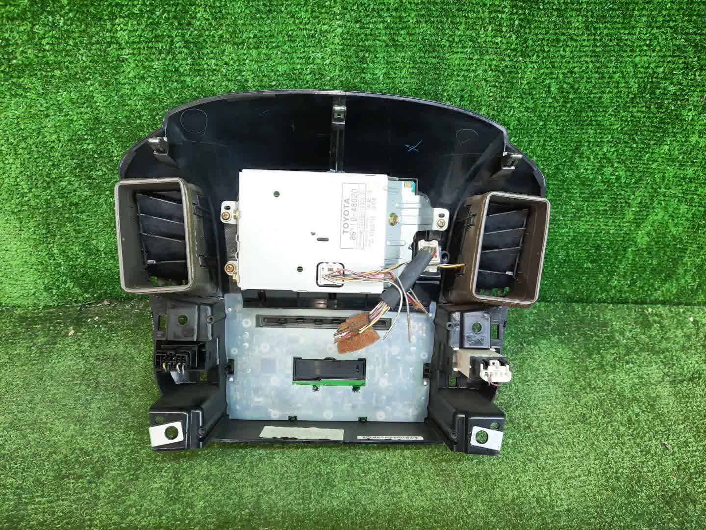 Монитор TOYOTA HARRIER MCU15W 86110-48020 2 ракурс