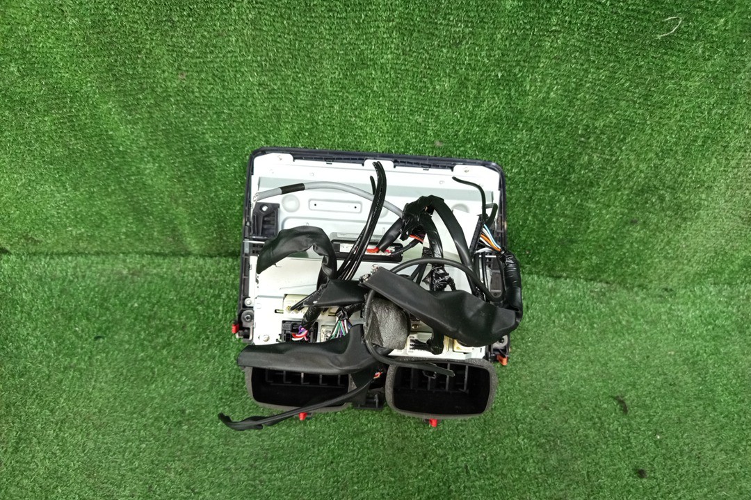 Монитор TOYOTA AQUA MXPK11 86140-52C30 2 ракурс