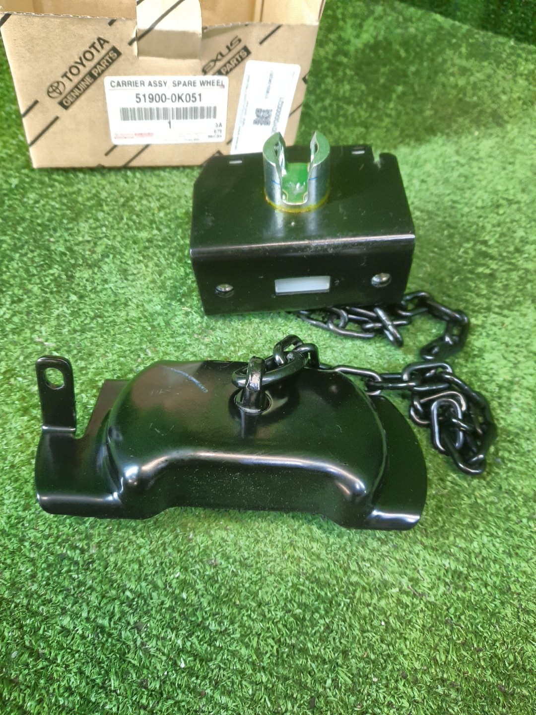 Крепление запаски TOYOTA HILUX KUN26 51900-0K051 3 ракурс