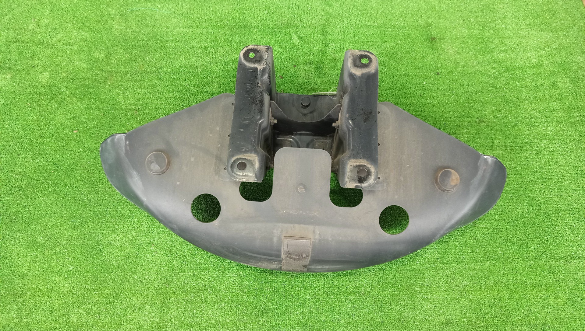 Крепление запаски TOYOTA CAMI J100E 2 ракурс