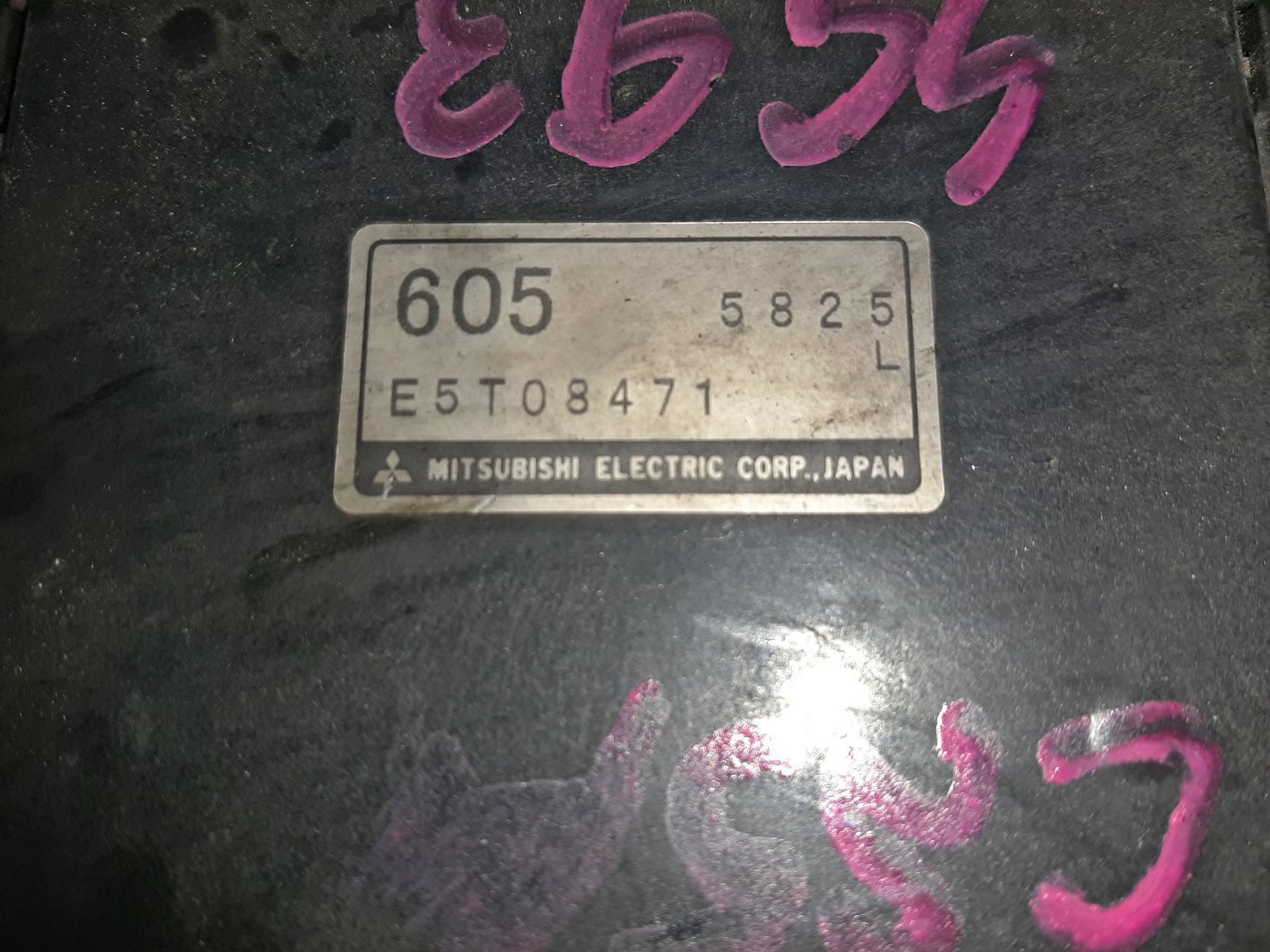 Датчик расхода воздуха MITSUBISHI LANCER CEDIA CS5A 4G93 E5T08471 3 ракурс