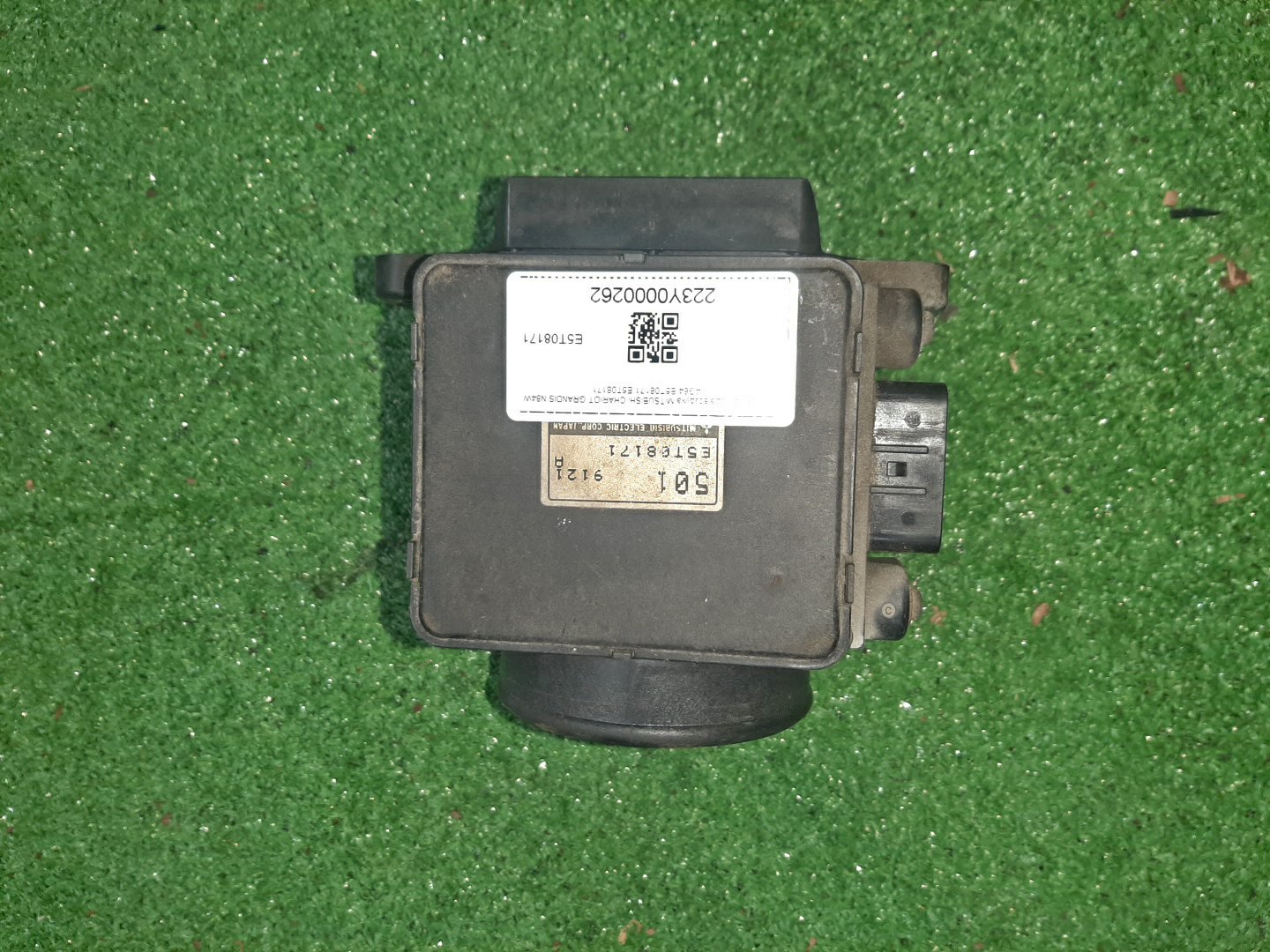 Датчик расхода воздуха MITSUBISHI CHARIOT GRANDIS N84W 4G64 E5T08171 1 ракурс