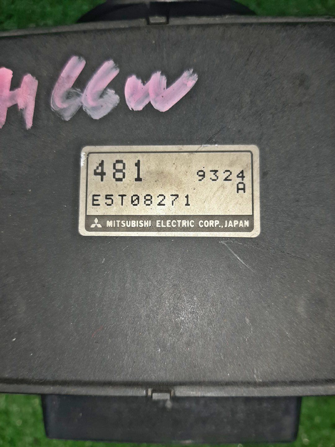 Датчик расхода воздуха MITSUBISHI PAJERO IO H66W 4G93 E5T08271 2 ракурс