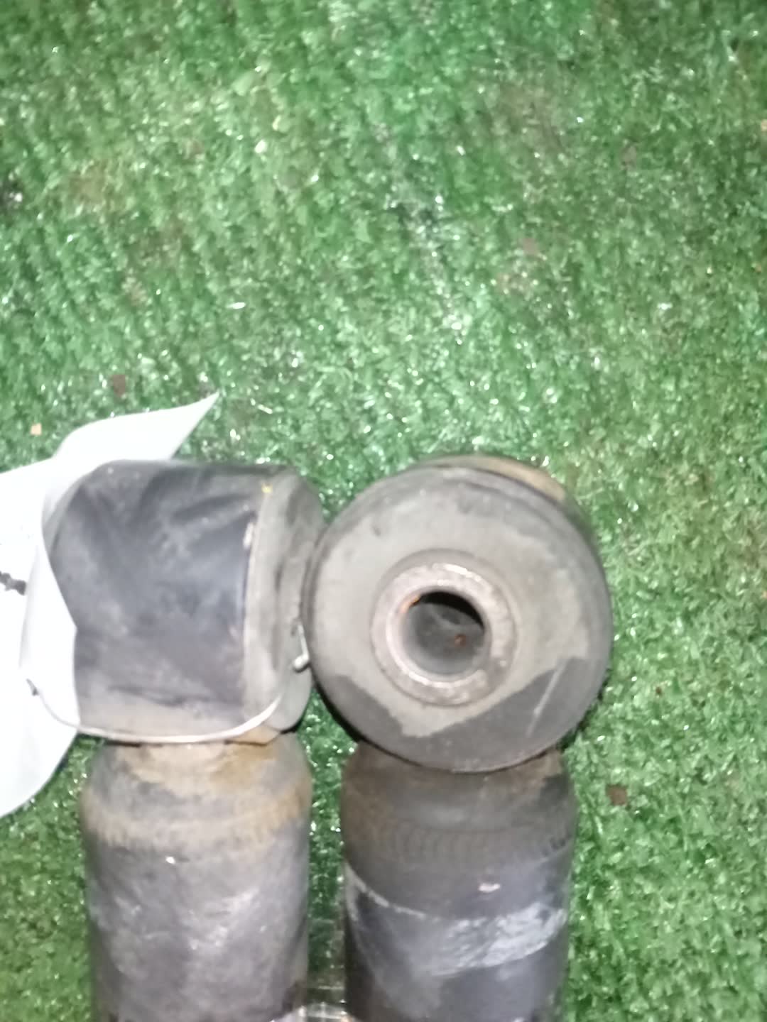 Амортизатор левый задний MITSUBISHI GRANDIS NA4W 4G69 2 ракурс