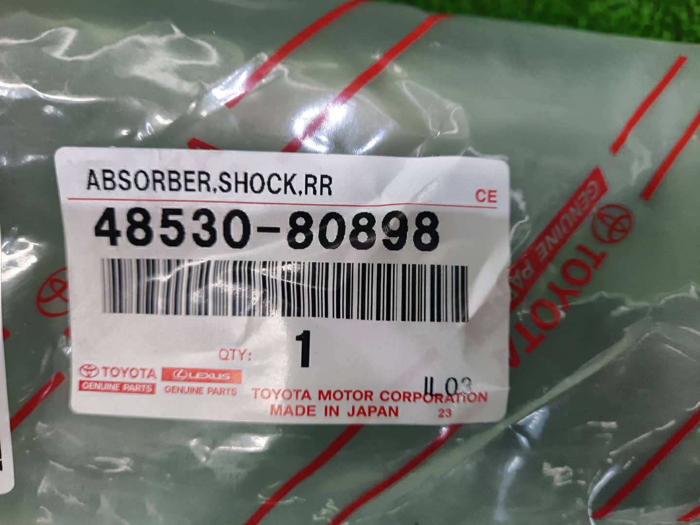 Амортизатор задний TOYOTA RAV4 AXAH54 48530-80898 3 ракурс