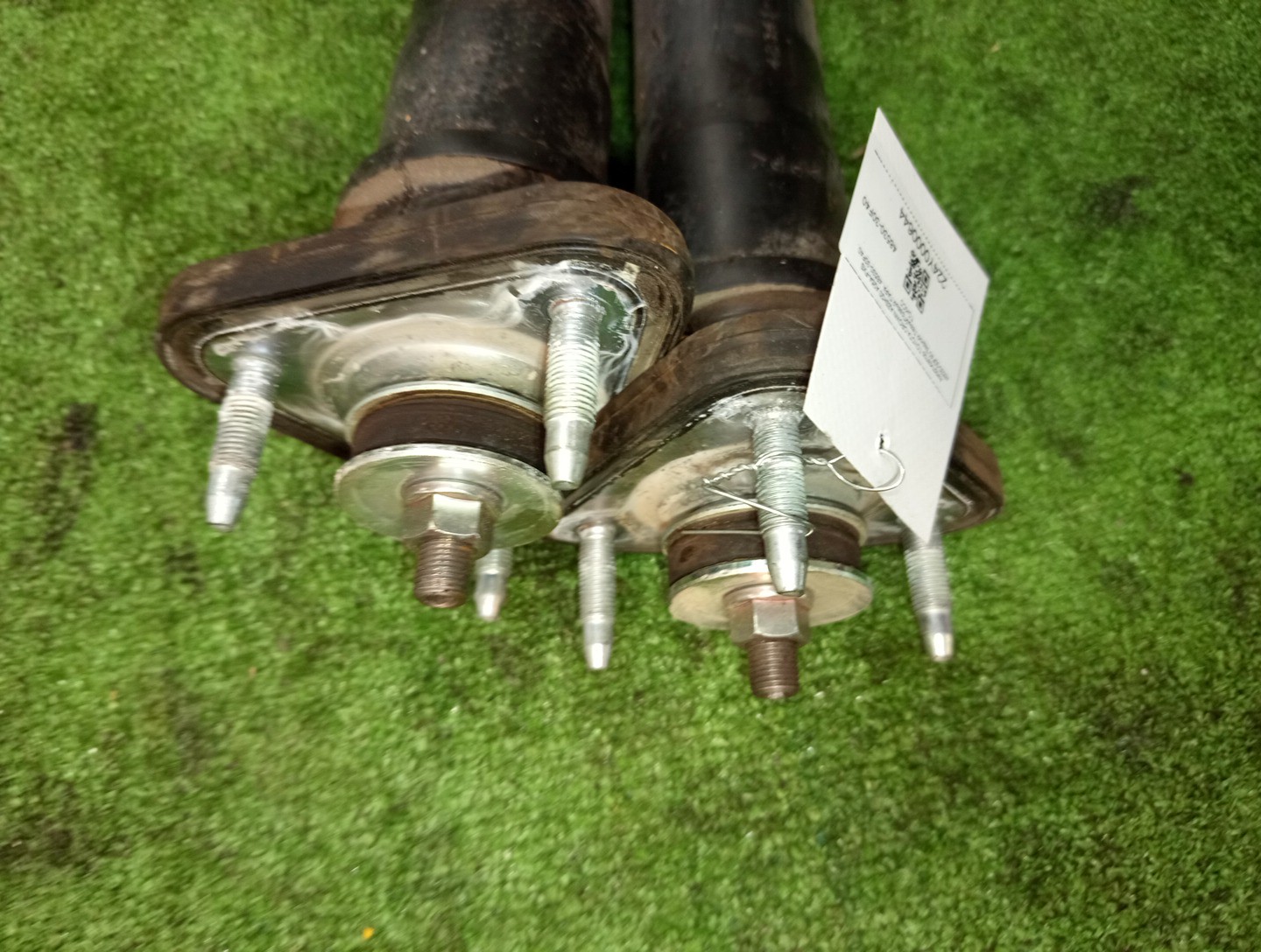 Амортизатор левый задний TOYOTA CROWN AZSH20 A25A-FXS 48530-30F40 3 ракурс