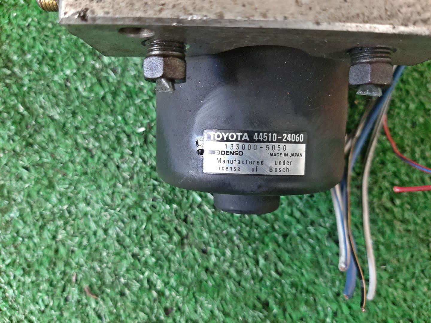 Блок abs TOYOTA MARK II GX100 1G-FE 44510-24060 3 ракурс