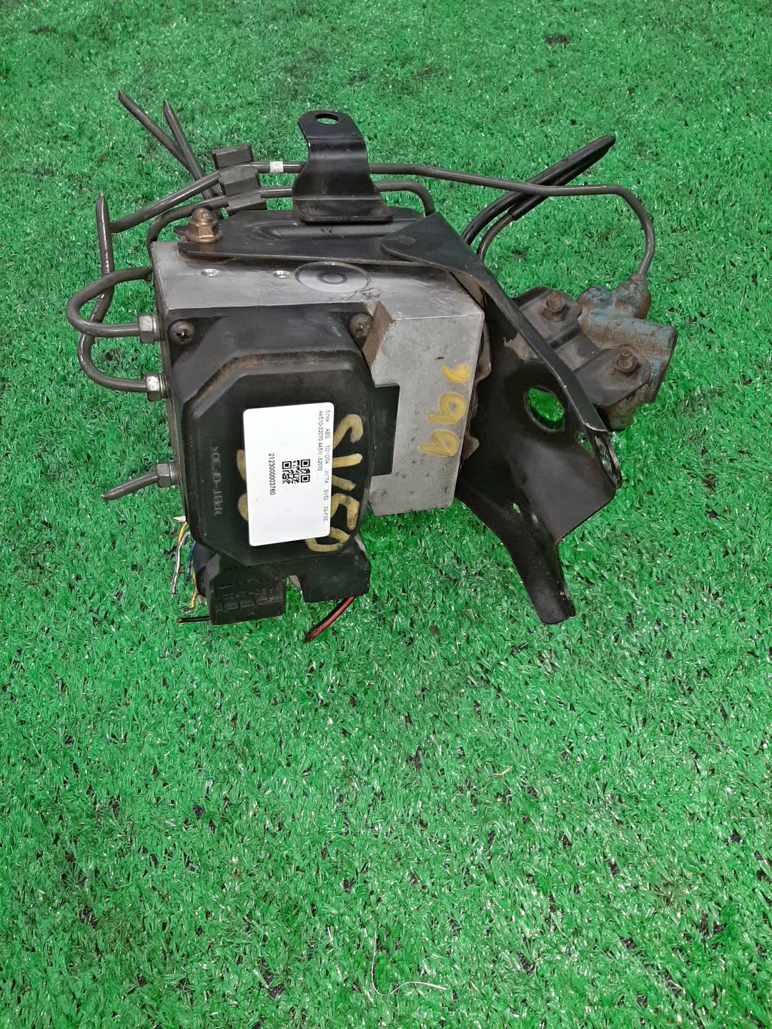 Блок abs TOYOTA VISTA SV50 3S-FSE 44510-32070 1 ракурс