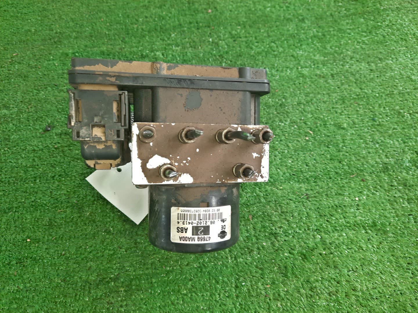 Блок abs NISSAN ATLAS F24 00.0402-701D.0 2 ракурс