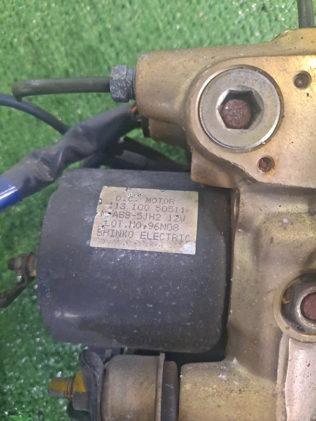 Блок abs NISSAN MISTRAL R20 TD27 113 100 50511 3 ракурс
