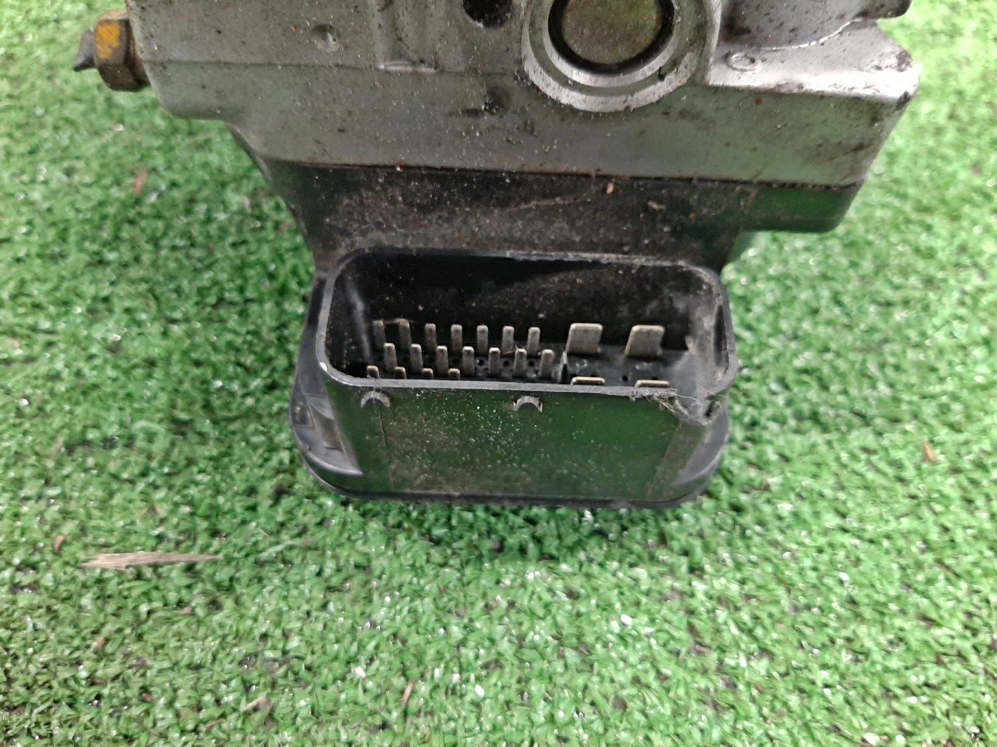 Блок abs HONDA CIVIC FERIO ES2 D15B 400-E04-001E 4 ракурс
