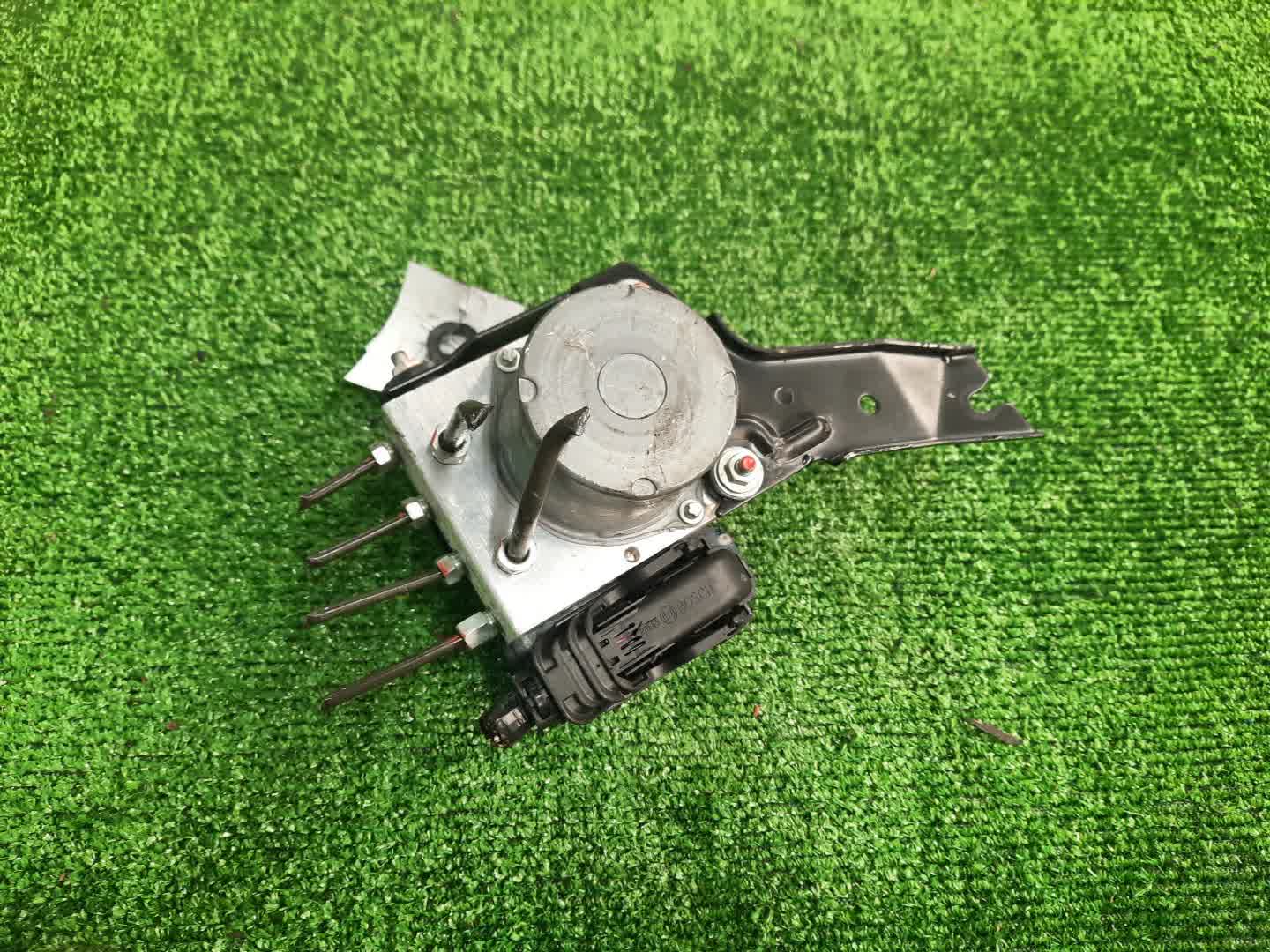 Блок abs SUZUKI XBEE MN71S K10C 56130-76RN0 3 ракурс