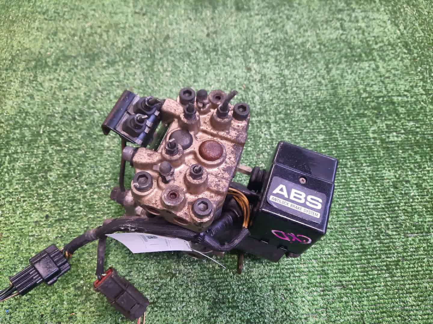 Блок abs SUBARU ALCYONE CXD EG33DE 1 ракурс