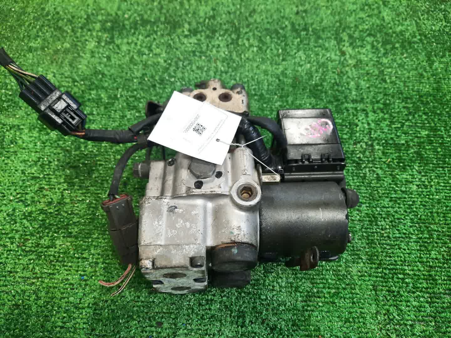 Блок abs SUBARU ALCYONE CXD EG33DE 2 ракурс