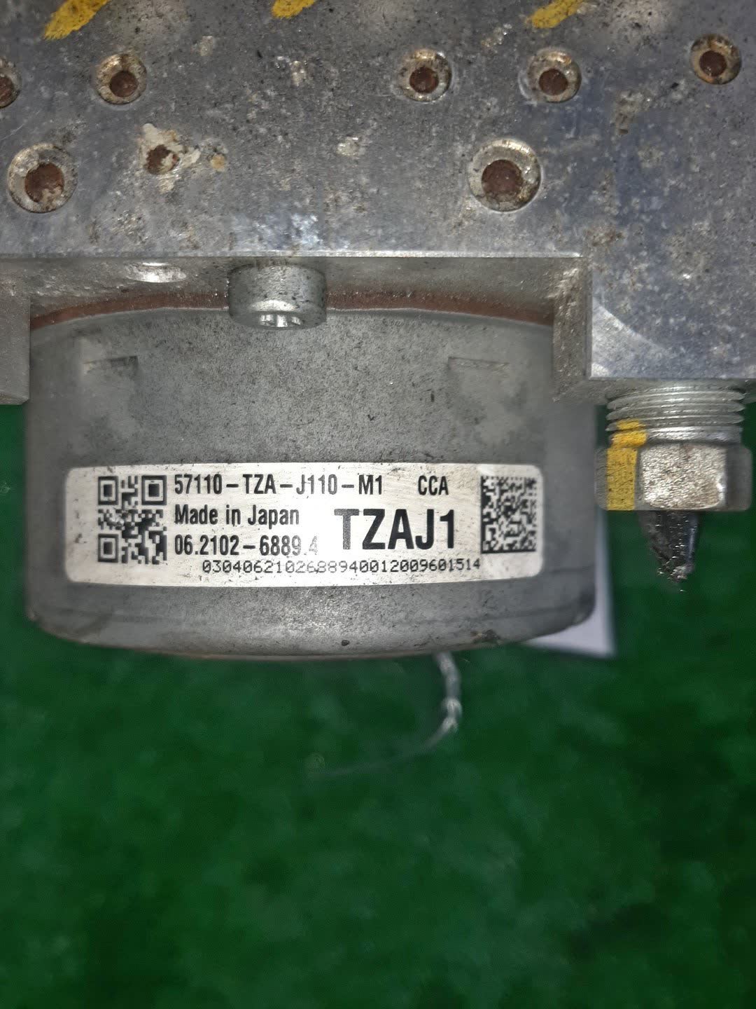 Блок abs HONDA FIT GR1 L13B 57110-TZA-J110-M1 3 ракурс