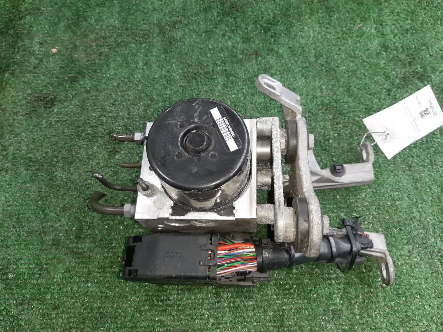 Блок abs MERCEDES-BENZ C-Class W205 A1729014100 3 ракурс