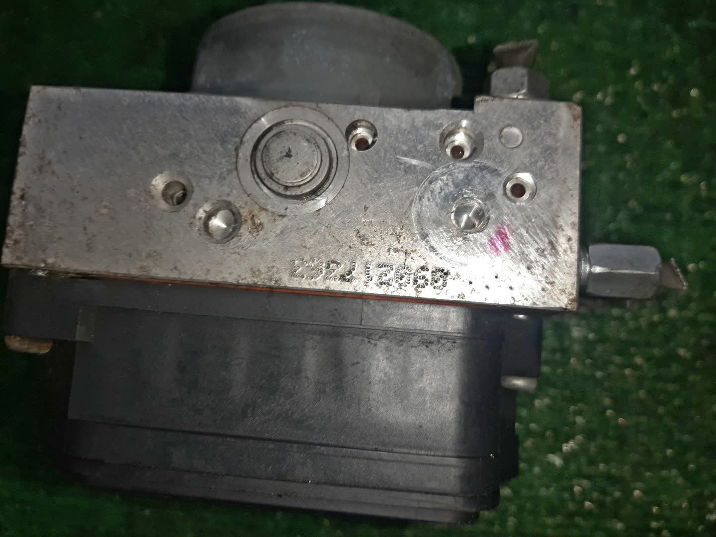 Блок abs DAIHATSU MIRA E:S LA300S KF 116040-40480 4 ракурс