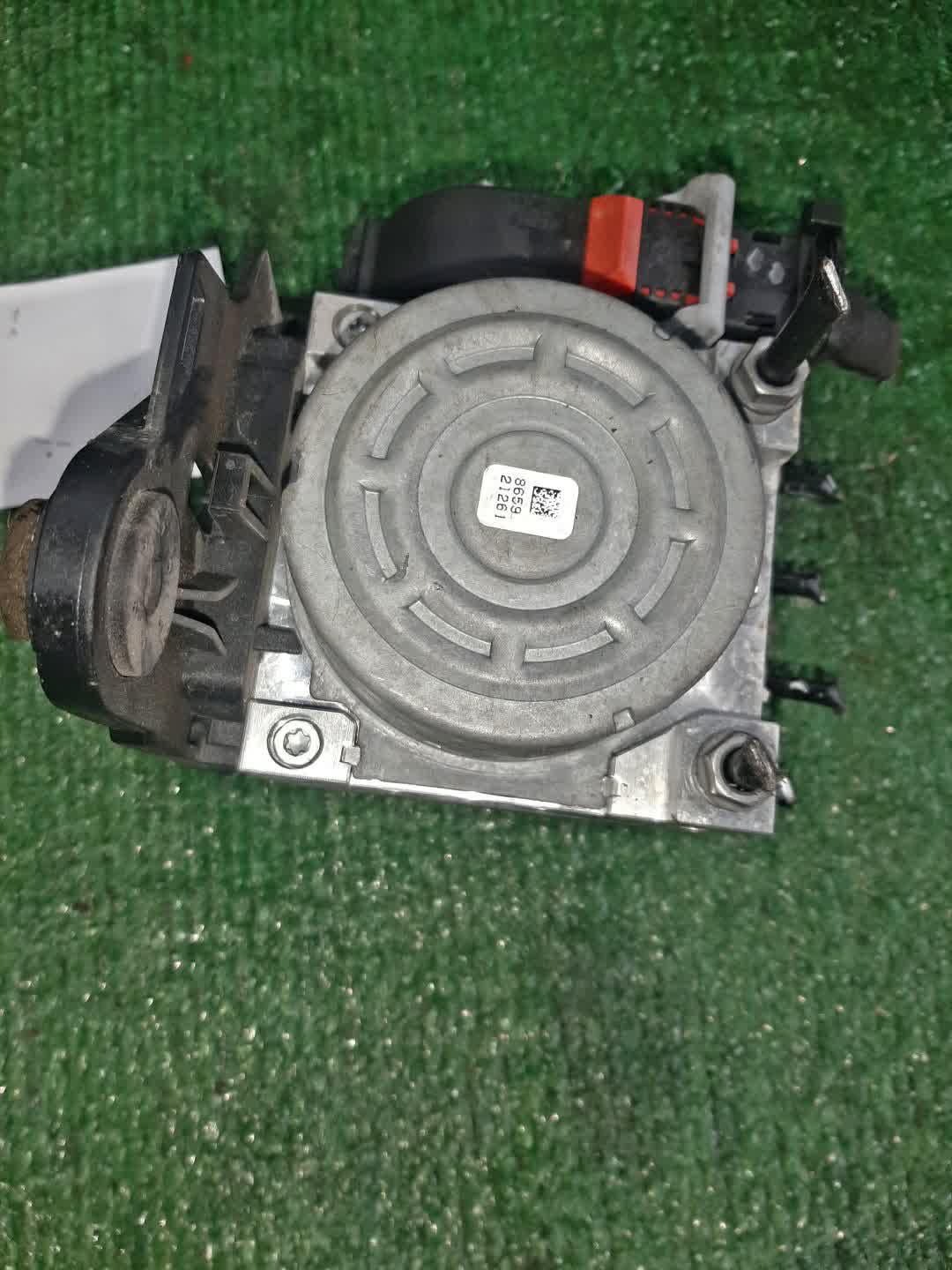 Блок abs VOLKSWAGEN GOLF 5G1 100916-03793 3 ракурс