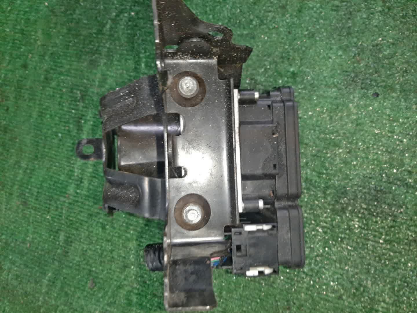 Блок abs SUZUKI ESCUDO TDA4W J24B 062109-62703 2 ракурс