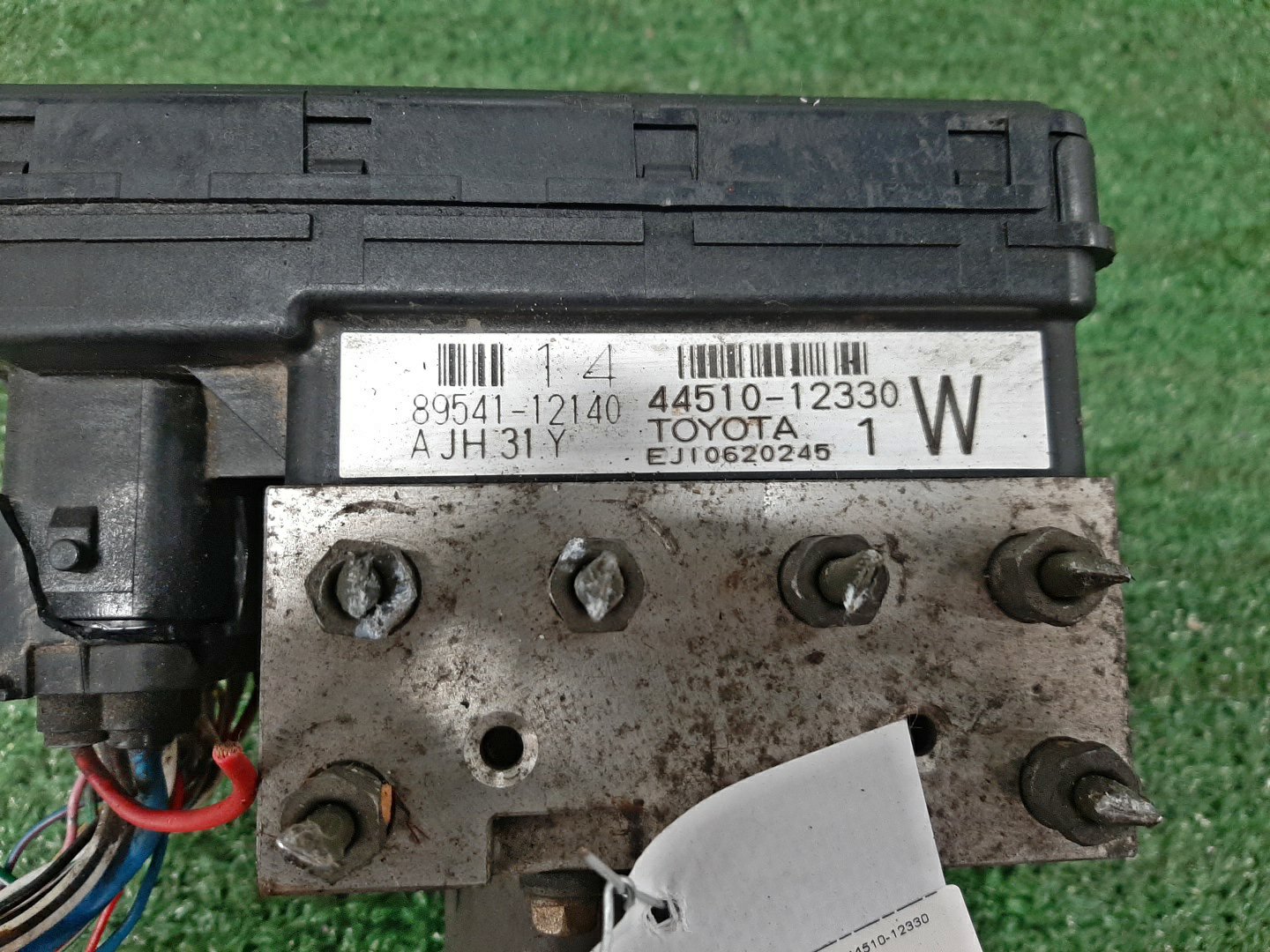 Блок abs TOYOTA COROLLA ZZE122 1ZZ-FE 44510-12330 2 ракурс