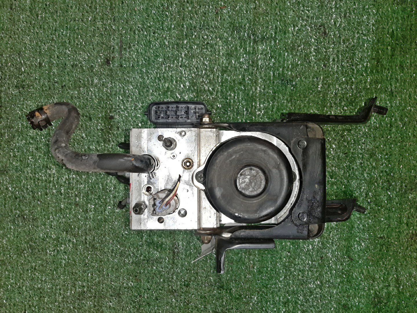 Блок abs TOYOTA CELSIOR UCF30 3UZ-FE 44540-50030 2 ракурс