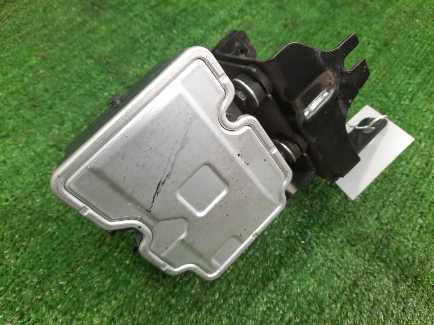 Блок abs NISSAN X-TRAIL SNT33 KR15DDT 2 ракурс Блок abs NISSAN X-TRAIL SNT33 KR15DDT 2 ракурс
