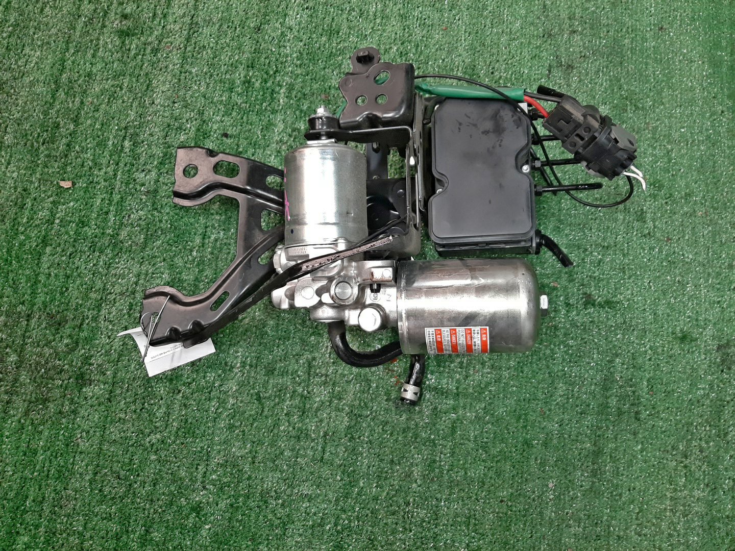 Блок abs TOYOTA YARIS MXPH10 M15A-FXE 44510-47070 2 ракурс