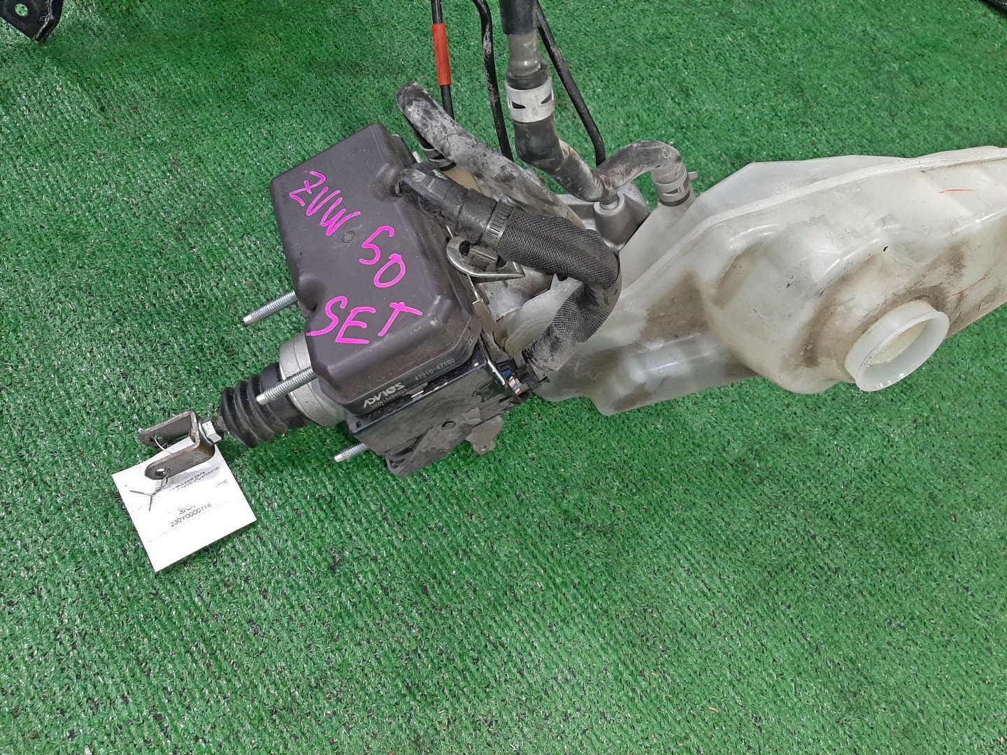 Блок abs TOYOTA PRIUS ZVW50 2ZR-FXE 44510-47070/47210-47100 3 ракурс
