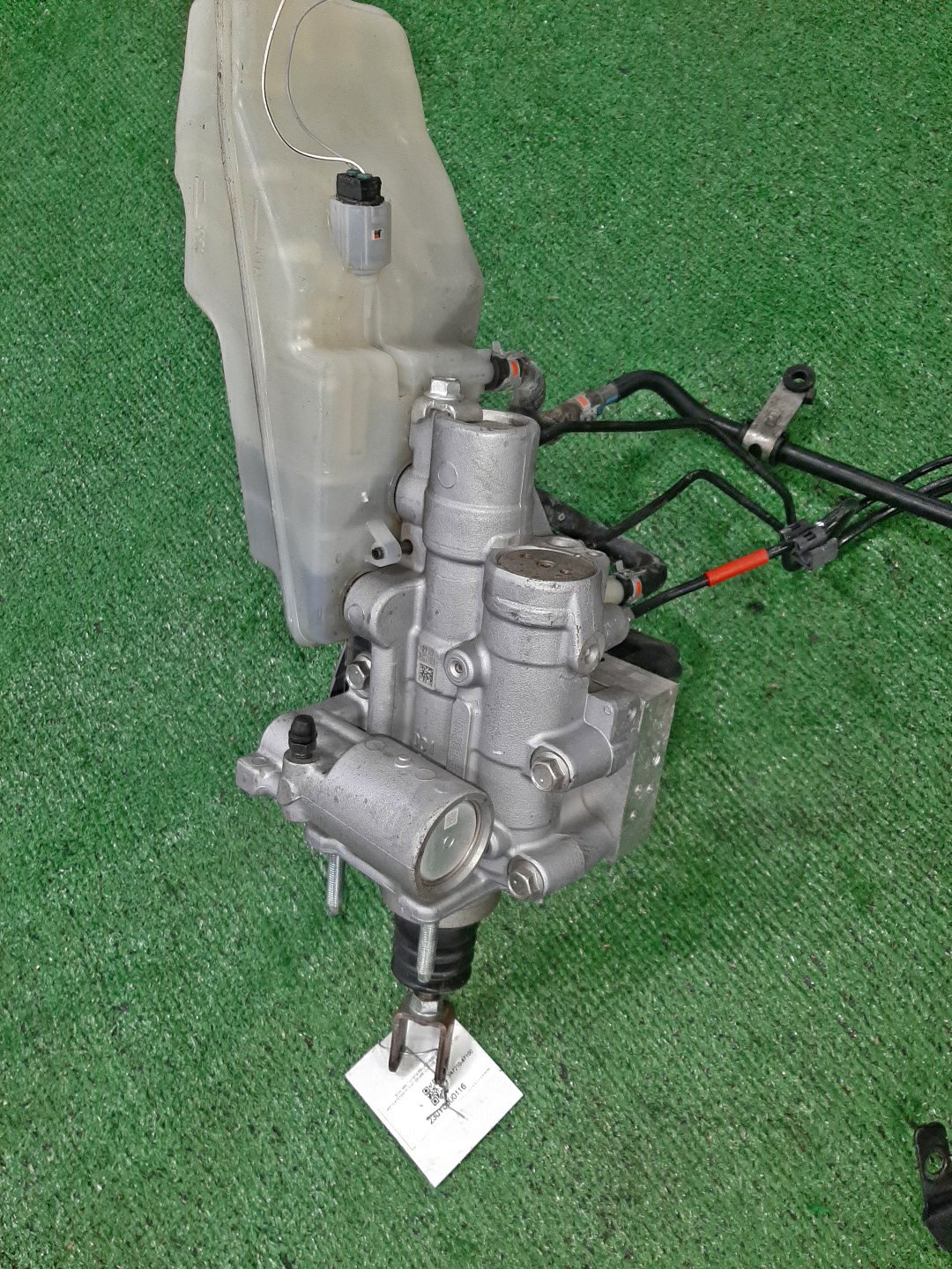 Блок abs TOYOTA PRIUS ZVW50 2ZR-FXE 44510-47070/47210-47100 5 ракурс
