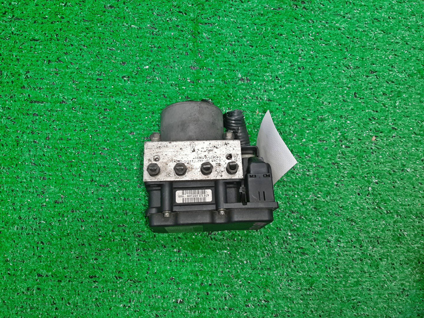 Блок abs TOYOTA AVENSIS AZT255 1AZ-FSE 44510-05050 1 ракурс