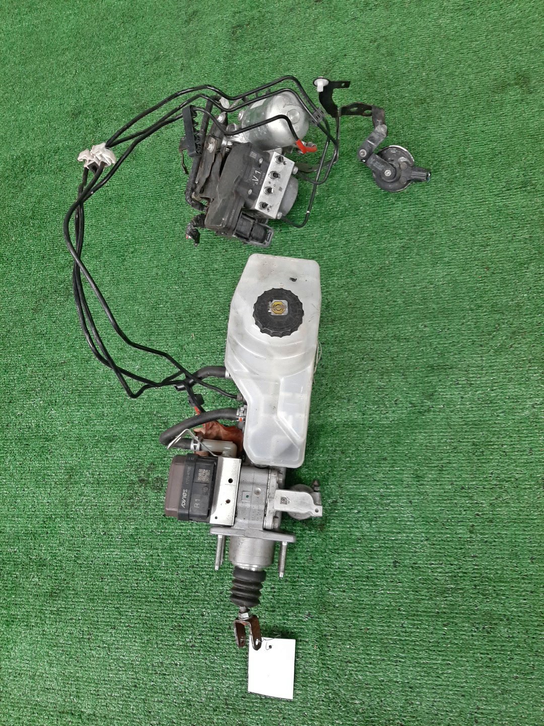 Блок abs TOYOTA PRIUS ZVW50 2ZR-FXE 44510-47070/47210-47100 2 ракурс