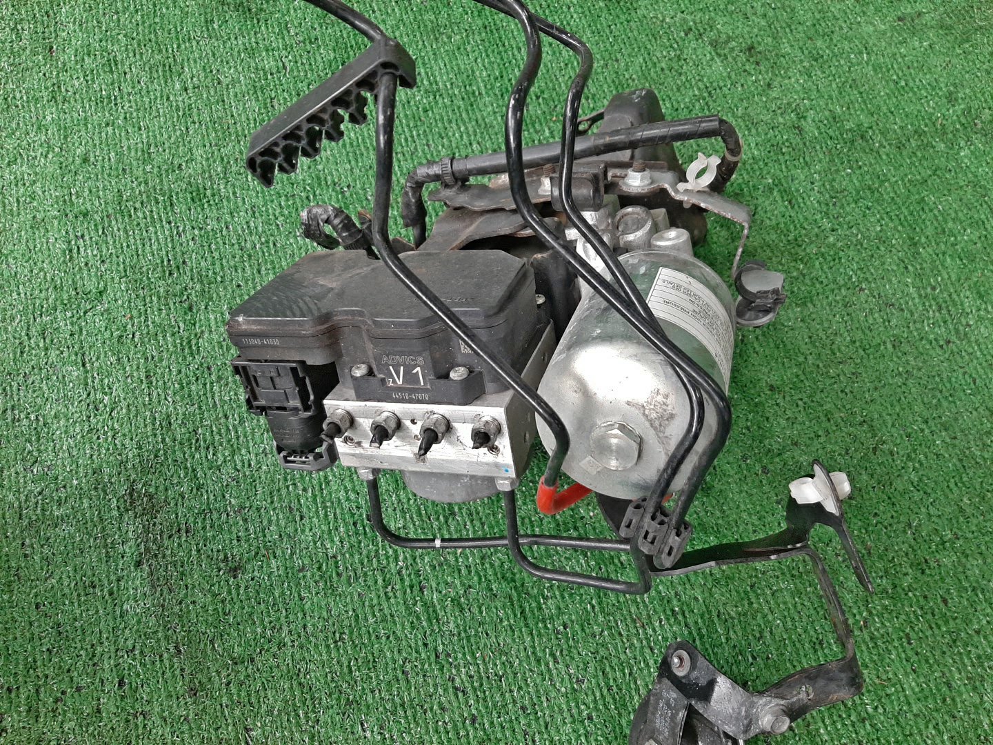 Блок abs TOYOTA PRIUS ZVW50 2ZR-FXE 44510-47070/47210-47100 4 ракурс