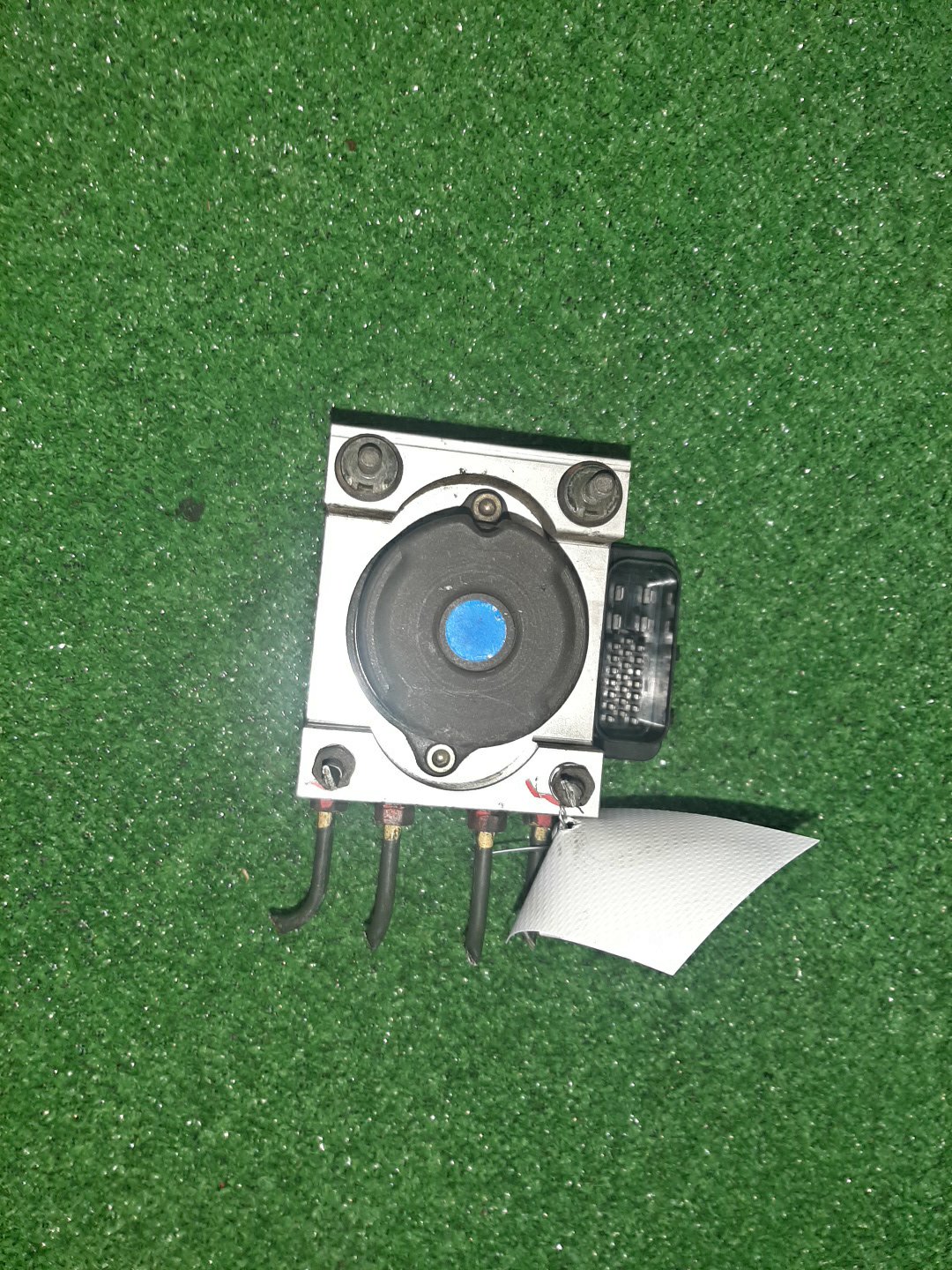 Блок abs HONDA FIT ARIA GD6 L13A A4.0440-0135.6 2 ракурс Блок abs HONDA FIT ARIA GD6 L13A A4.0440-0135.6 2 ракурс