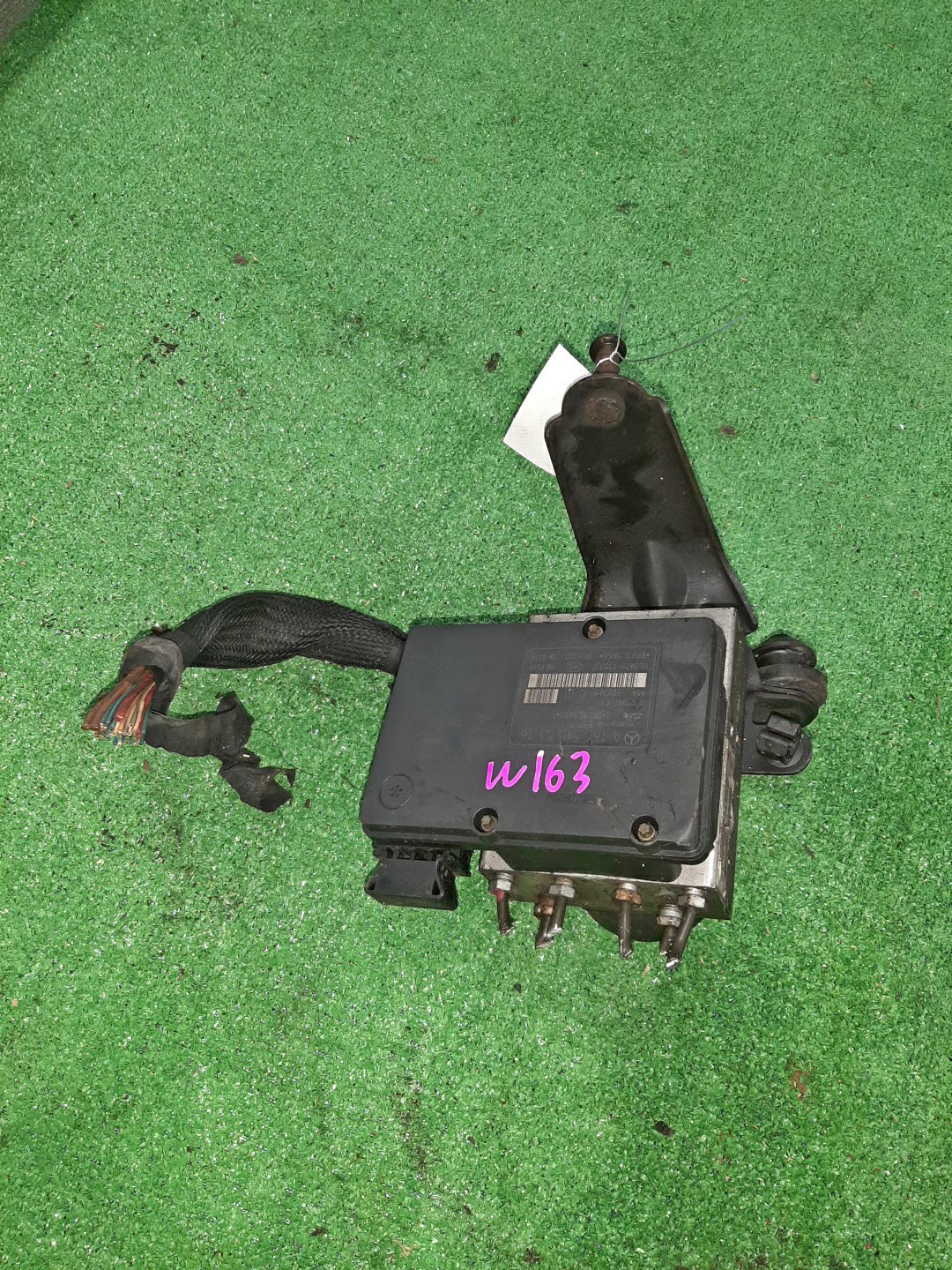 Блок abs MERCEDES-BENZ M-Class W163 A1635450316 1 ракурс