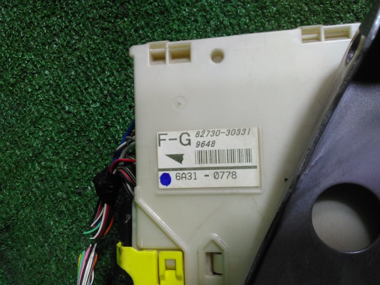 Блок предохранителей LEXUS GS350 GRS191 82730-30331 2 ракурс