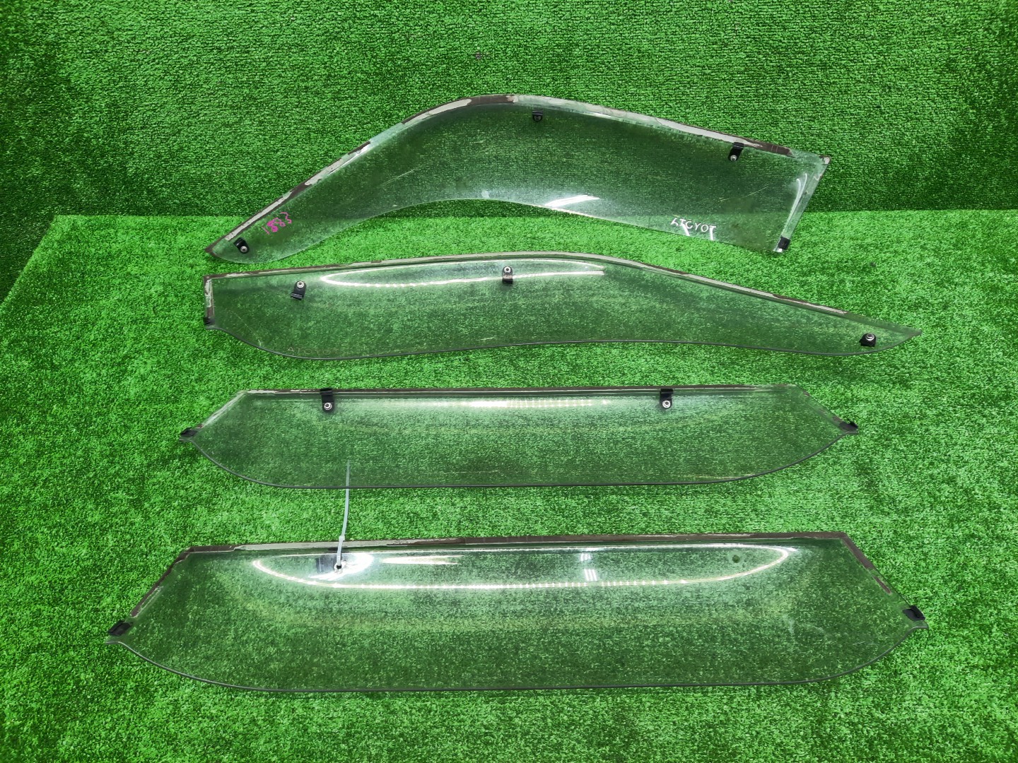 Ветровик TOYOTA LAND CRUISER HDJ81, FZJ80, FJ80, HZJ81 86300-60040 2 ракурс