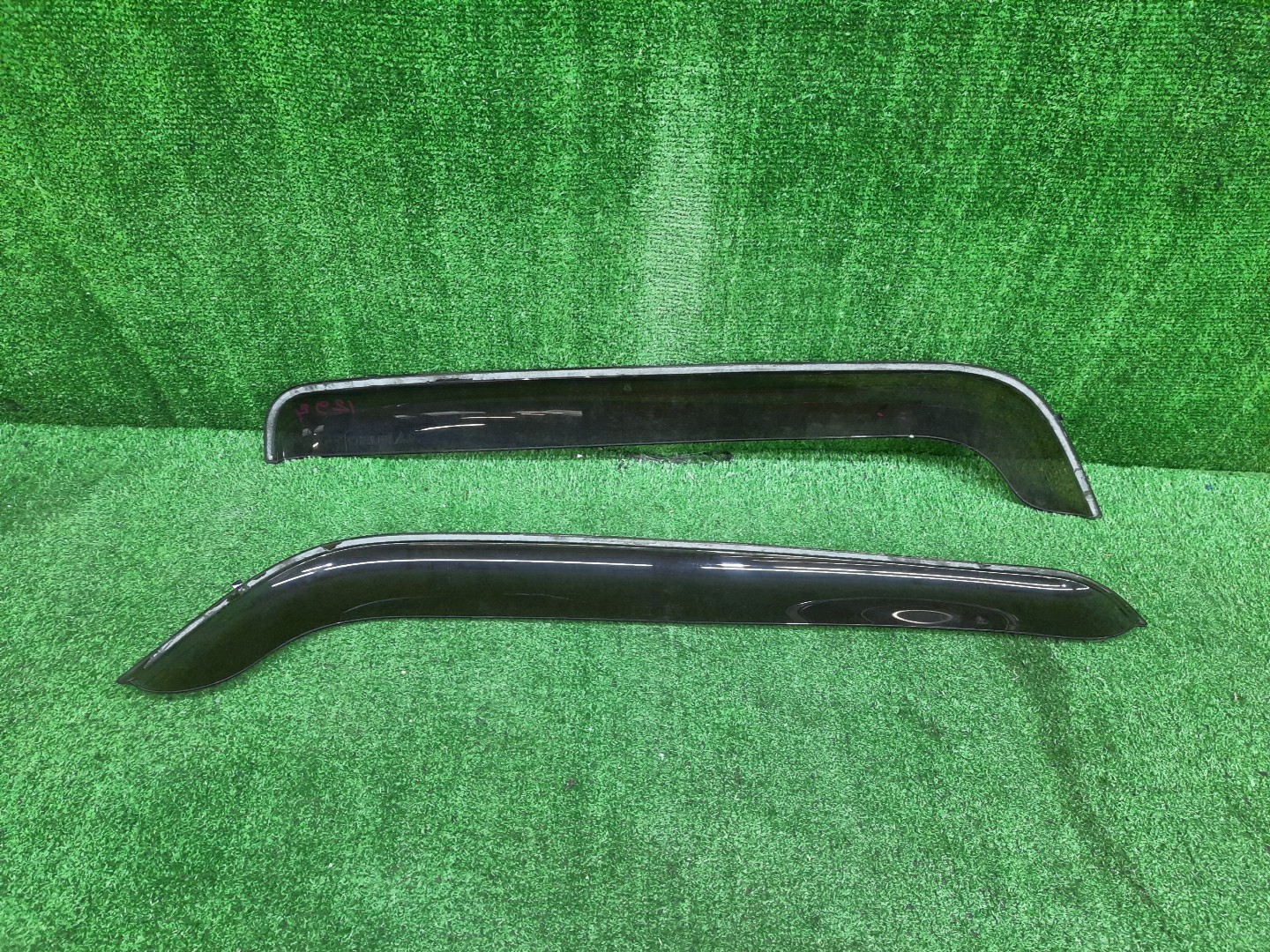 Ветровик левый MITSUBISHI FUSO CANTER FBA00 1294 3 ракурс