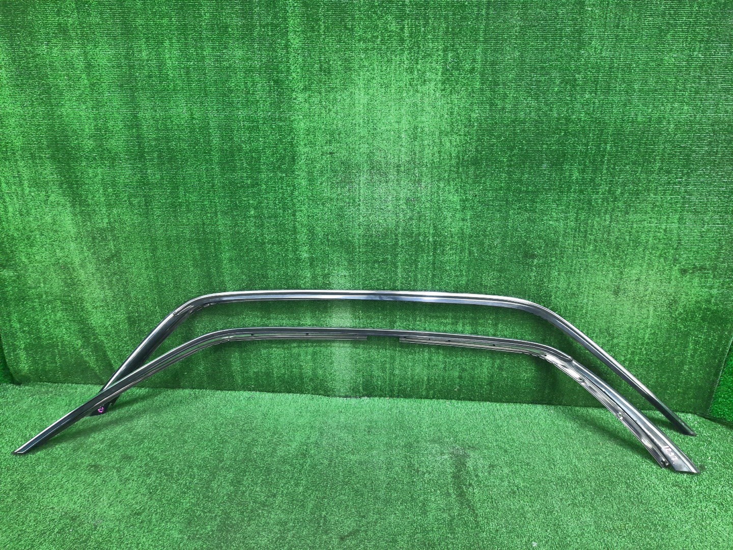 Ветровик левый TOYOTA CROWN GS151 1297 1 ракурс