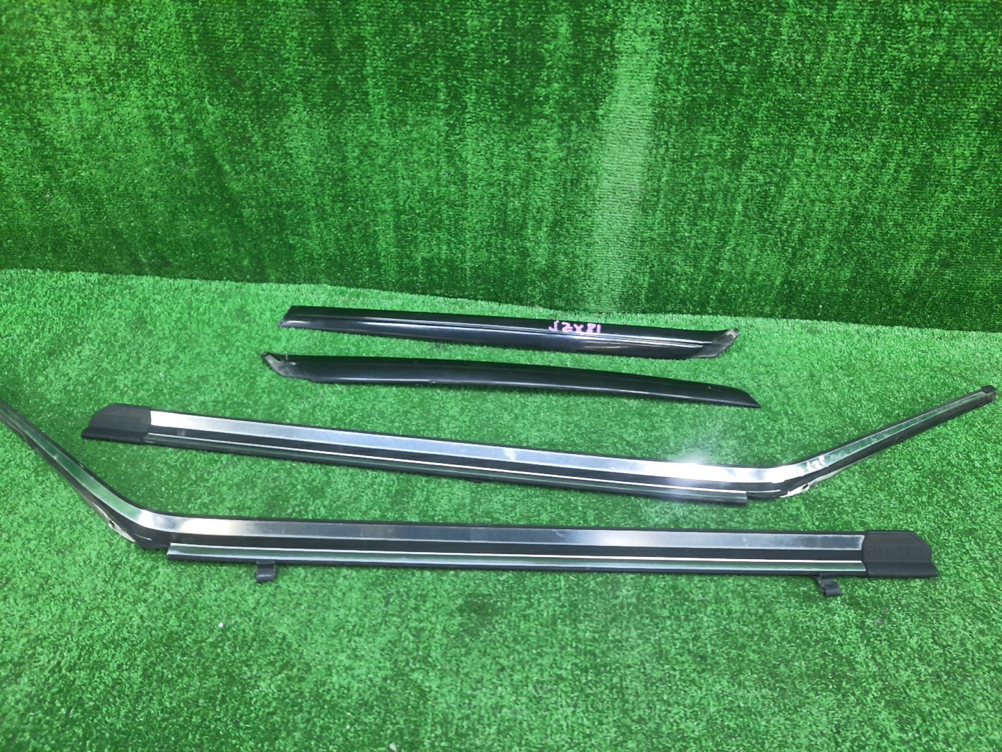 Ветровик левый TOYOTA MARK II GX81 1306 3 ракурс