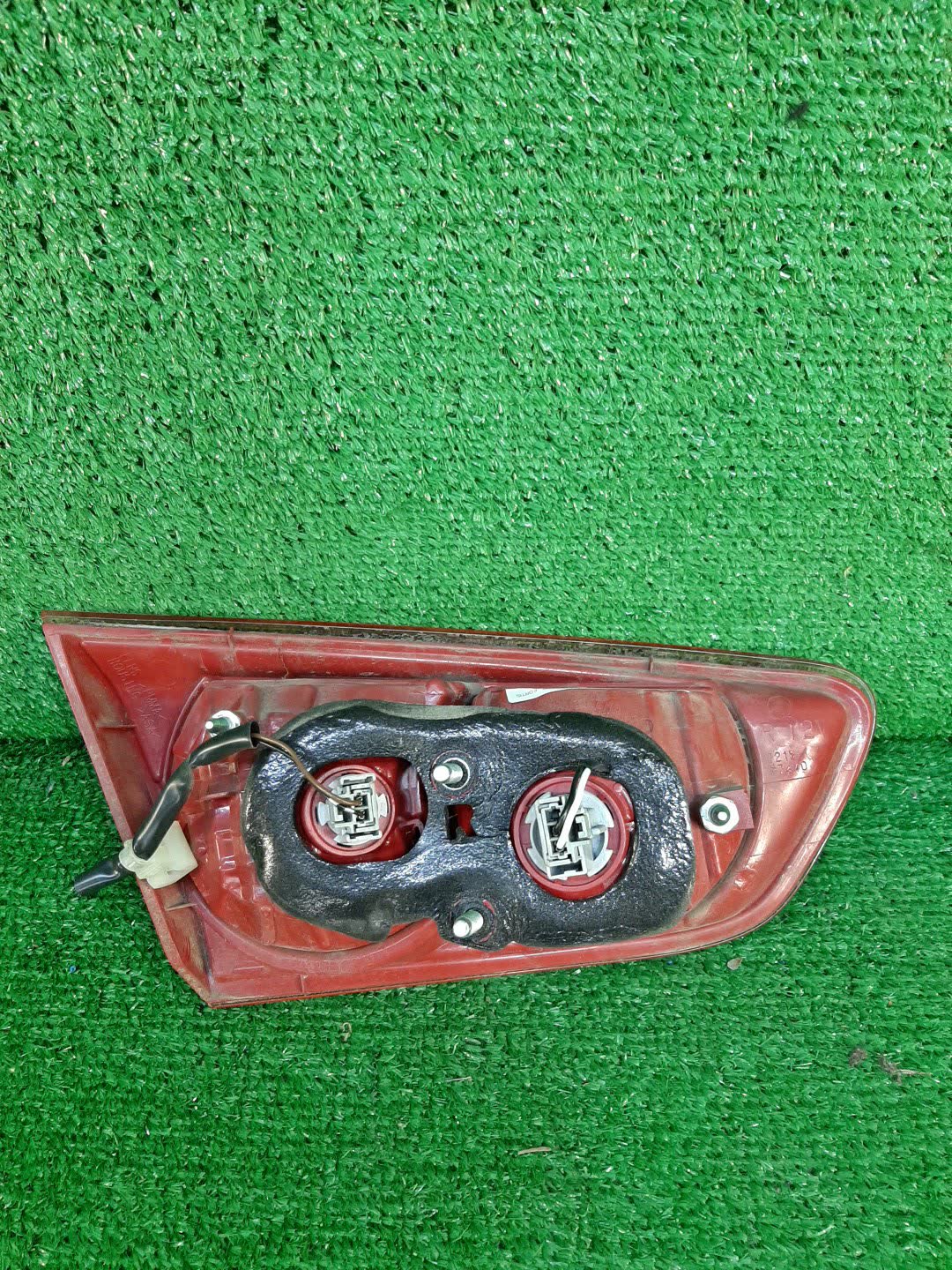 Вставка между стопов правая задняя MITSUBISHI GALANT FORTIS CY4A 2 ракурс