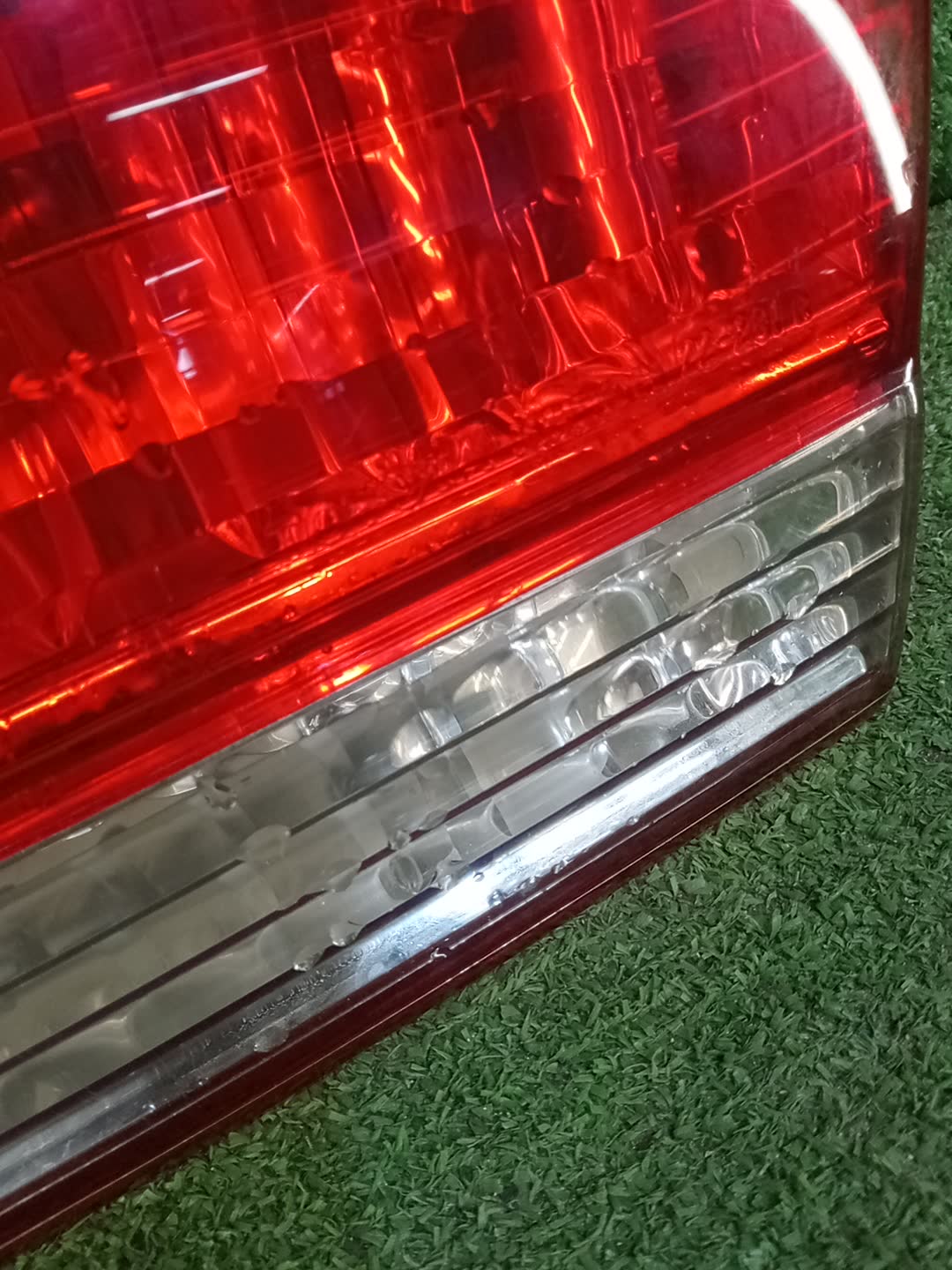 Вставка между стопов правая задняя TOYOTA MARK II GX100 2 ракурс