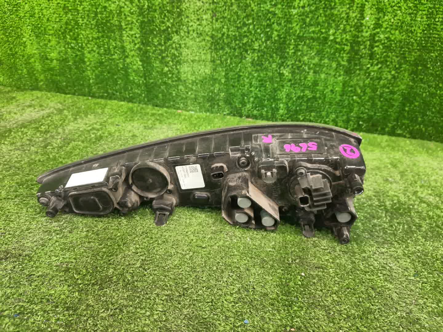 Вставка между стопов правая задняя TOYOTA PRIUS ZVW50, ZVW51, ZVW55 4 ракурс