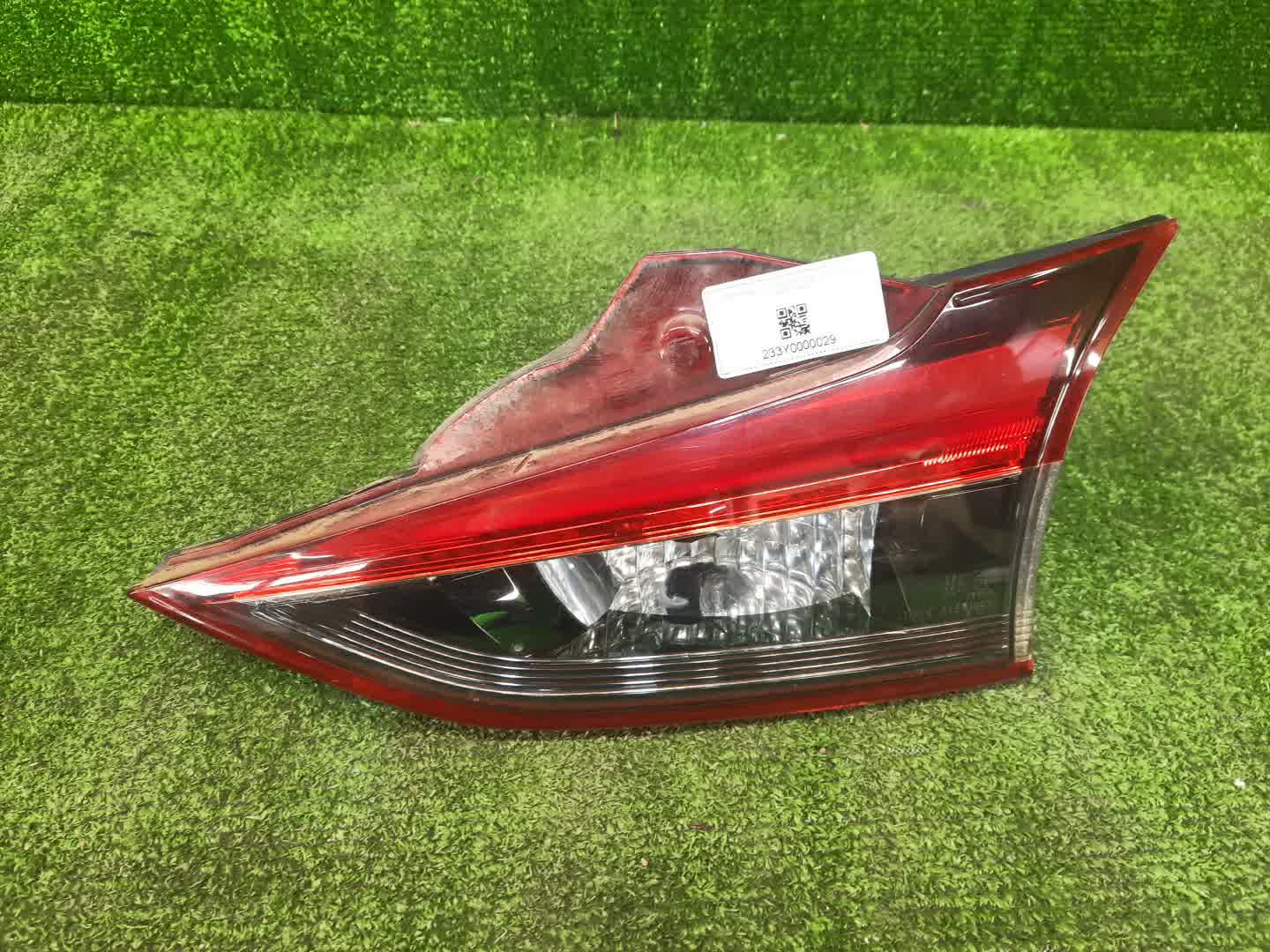 Вставка между стопов правая задняя MAZDA ATENZA GJ2FW 1 ракурс
