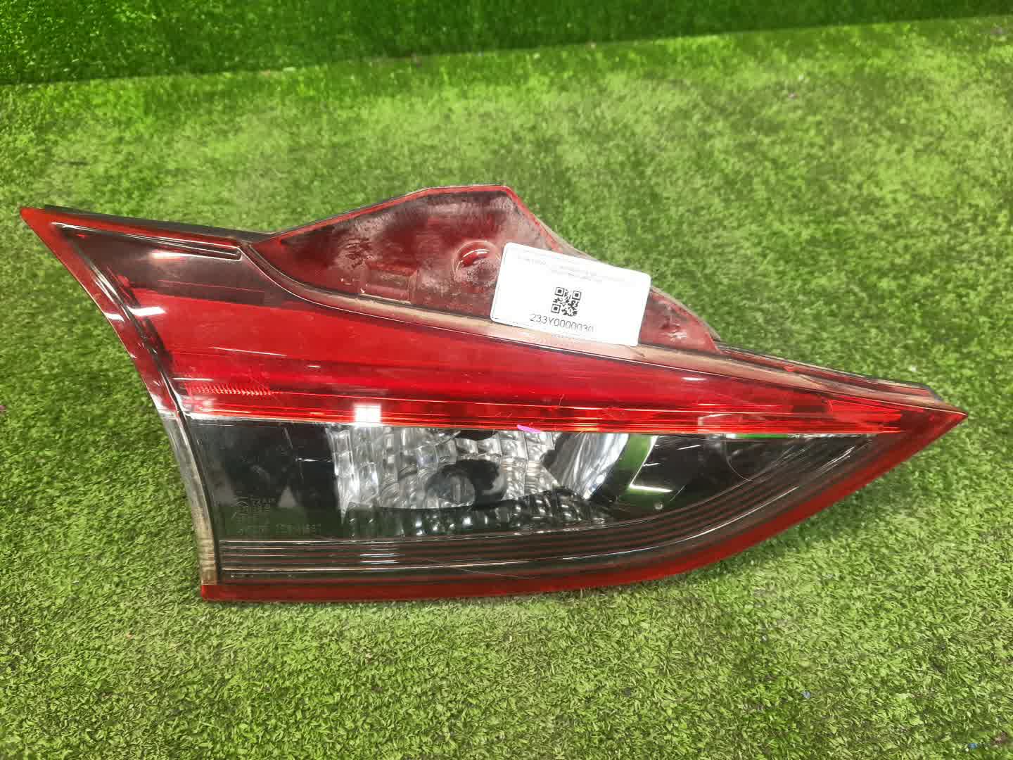 Вставка между стопов левая задняя MAZDA ATENZA GJ2FW 1 ракурс