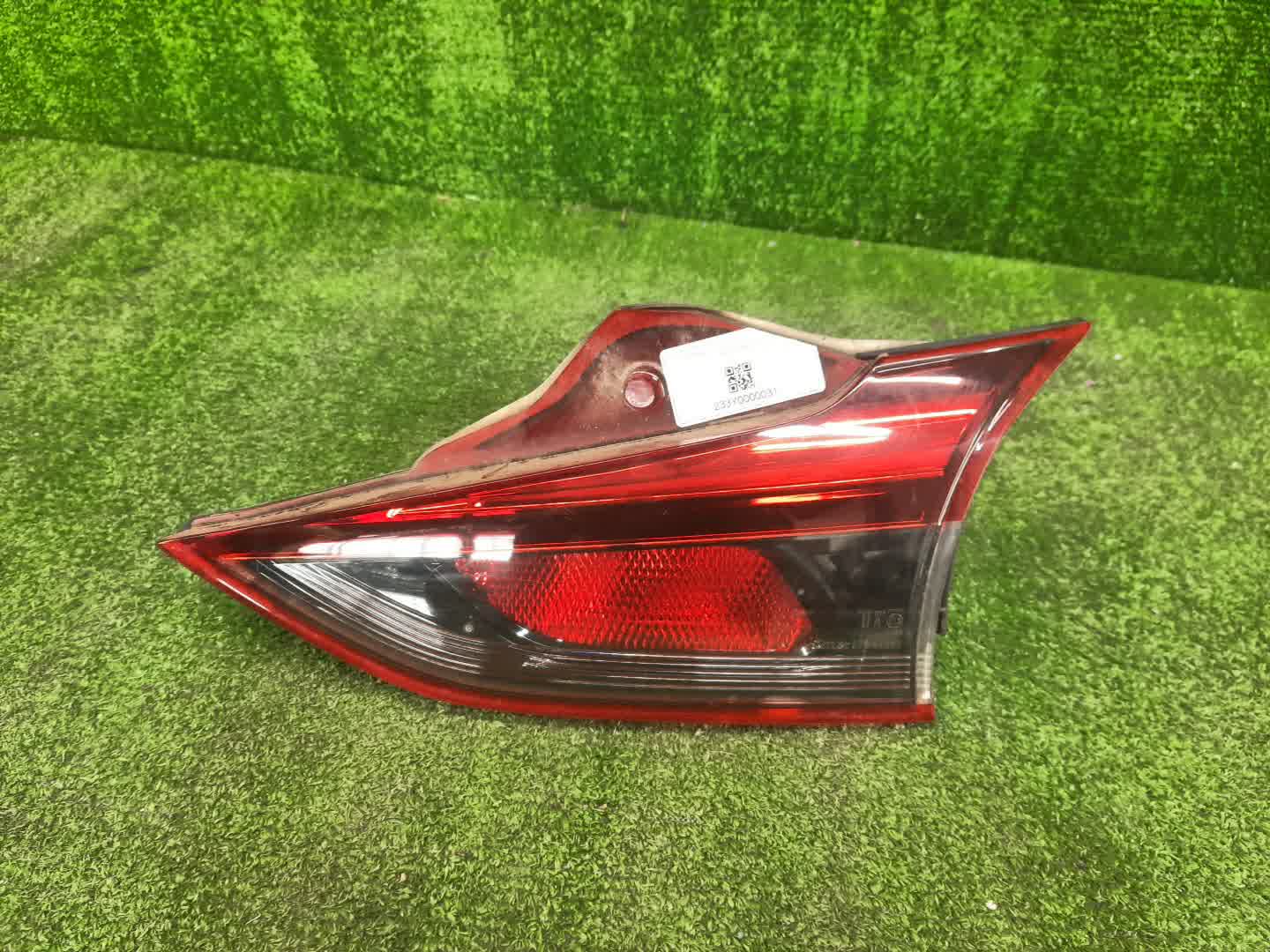 Вставка между стопов правая задняя MAZDA ATENZA GJ2FW 1 ракурс