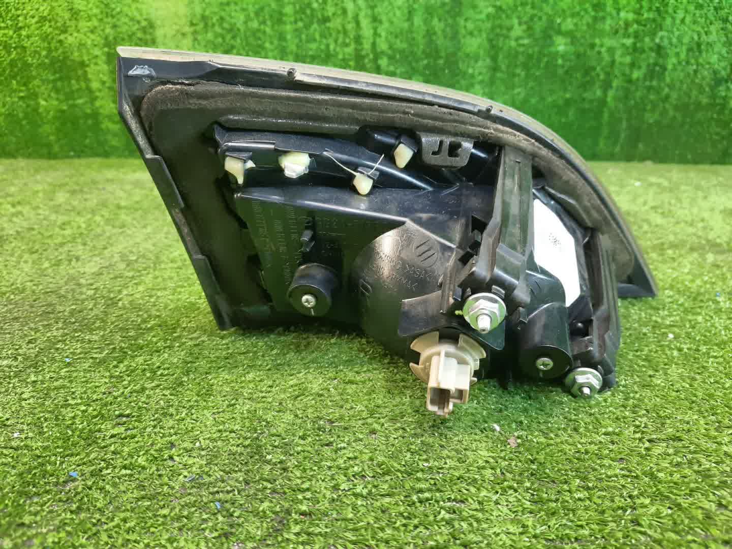 Вставка между стопов правая задняя MAZDA ATENZA GH5FP 2 ракурс
